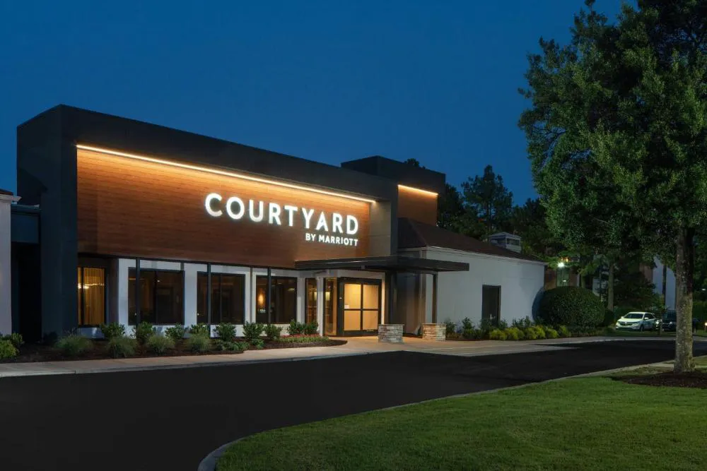 Courtyard by Marriott Memphis East/Park Avenue hotel hero