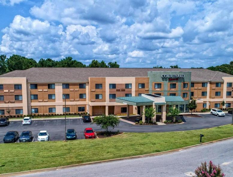 Courtyard by Marriott Troy hotel detail image 1