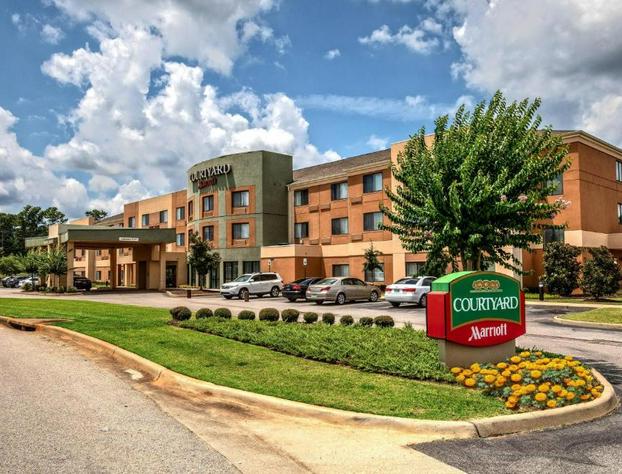 Courtyard by Marriott Troy hotel detail image 1