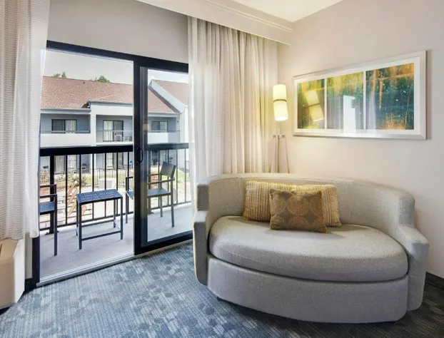 Courtyard Atlanta Norcross / Peachtree Corners hotel detail image 3