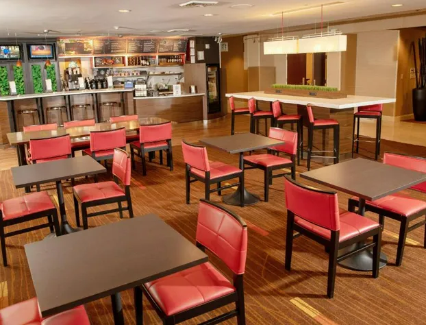 Courtyard by Marriott Erie hotel detail image 4