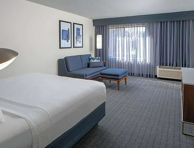 Courtyard by Marriott Decatur hotel detail image 4