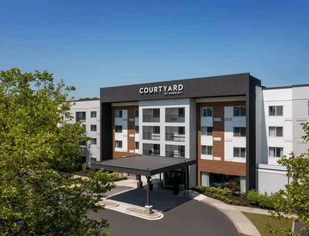 Courtyard by Marriott Edison Woodbridge hotel detail image 4