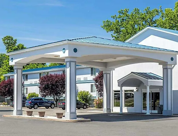 Quality Inn & Suites Danbury near University hotel detail image 4