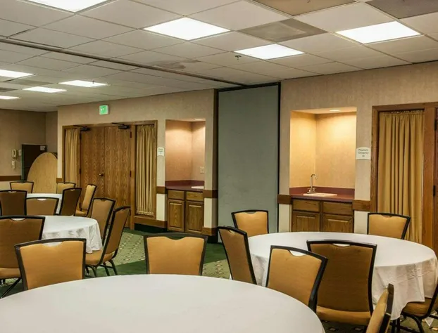 Quality Inn & Suites Goshen hotel detail image 3