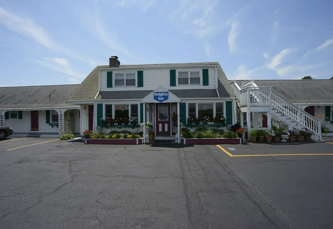 Knights Inn Centerville Cape Cod Area hotel hero