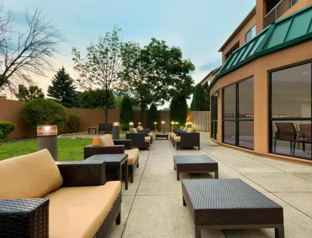 Courtyard by Marriott Akron Fairlawn hotel detail image 3
