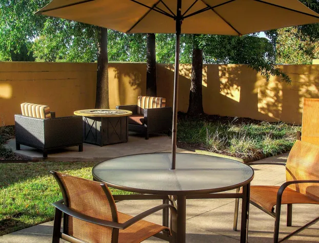 Courtyard By Marriott Bentonville hotel detail image 2