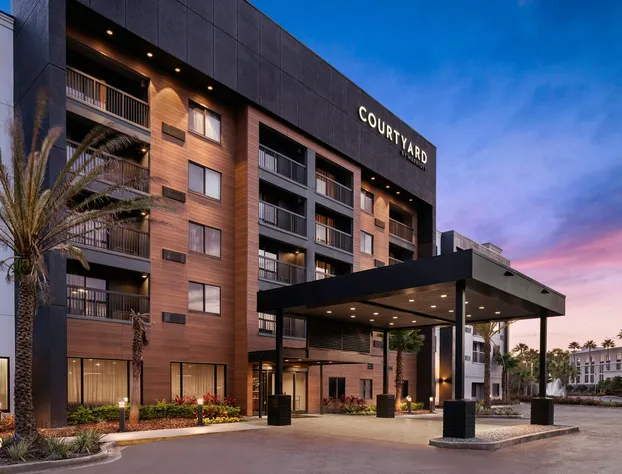 Courtyard by Marriott Jacksonville Butler Boulevard hotel detail image 1
