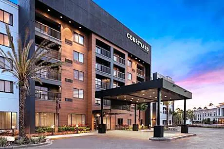 Courtyard by Marriott Jacksonville Butler Boulevard hotel detail image 2