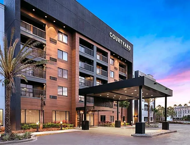 Courtyard by Marriott Jacksonville Butler Boulevard hotel detail image 4