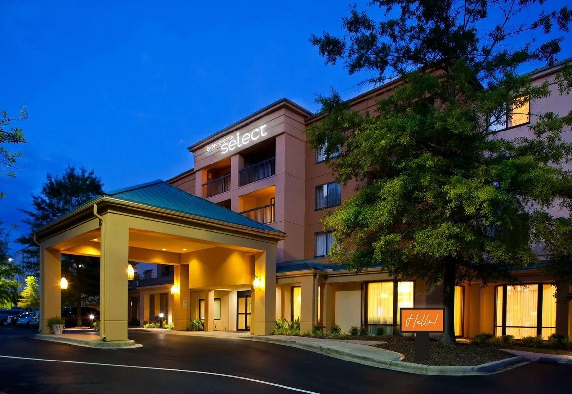 Spark by Hilton Birmingham Colonnade hotel hero