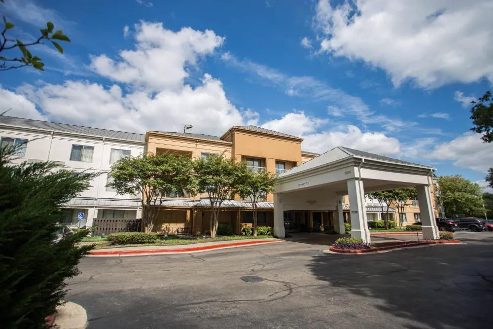 Courtyard by Marriott Memphis East/Bill Morris Parkway hotel hero