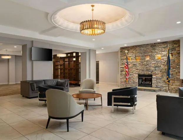 DoubleTree by Hilton Pittsburgh Airport hotel detail image 2