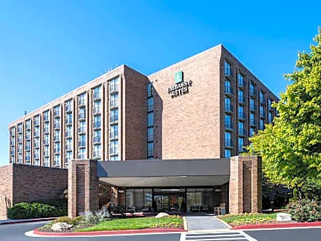 Embassy Suites by Hilton Baltimore Hunt Valley hotel detail image 2