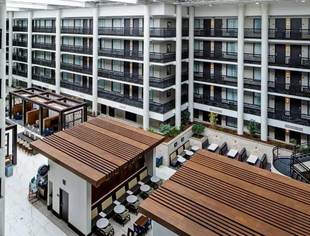 Embassy Suites Syracuse hotel detail image 1