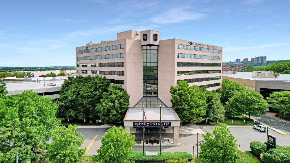 Harmony Suites hotel hero