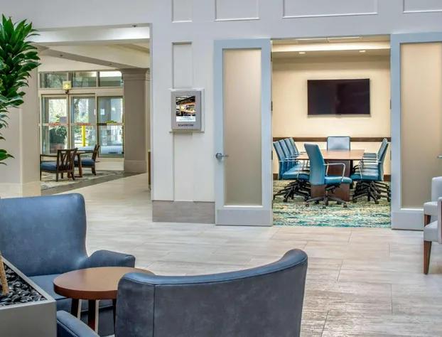 Embassy Suites by Hilton Seattle Tacoma International Airport hotel detail image 3