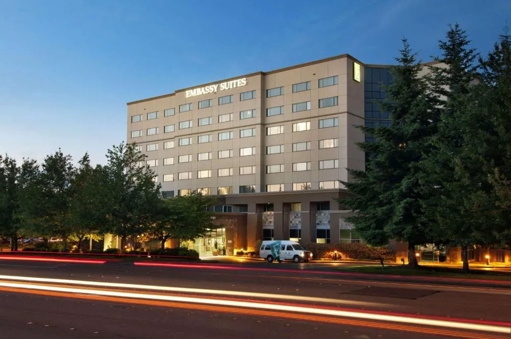 Embassy Suites by Hilton Seattle Tacoma International Airport hotel hero