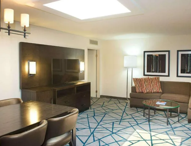 Embassy Suites by Hilton Detroit Livonia Novi hotel detail image 2