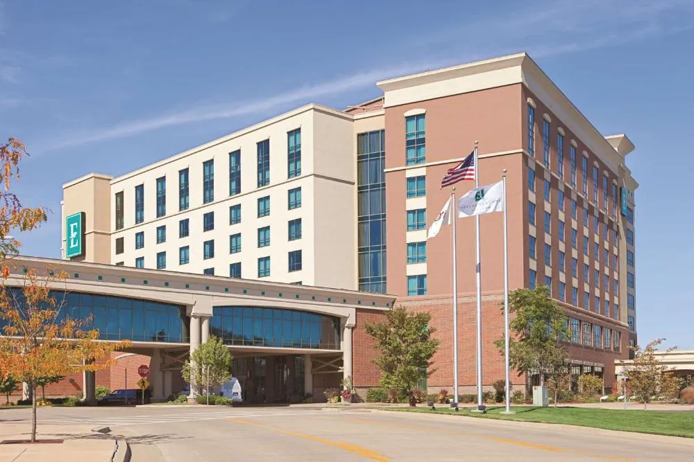 Embassy Suites by Hilton E Peoria Riverfront Conf Center hotel hero
