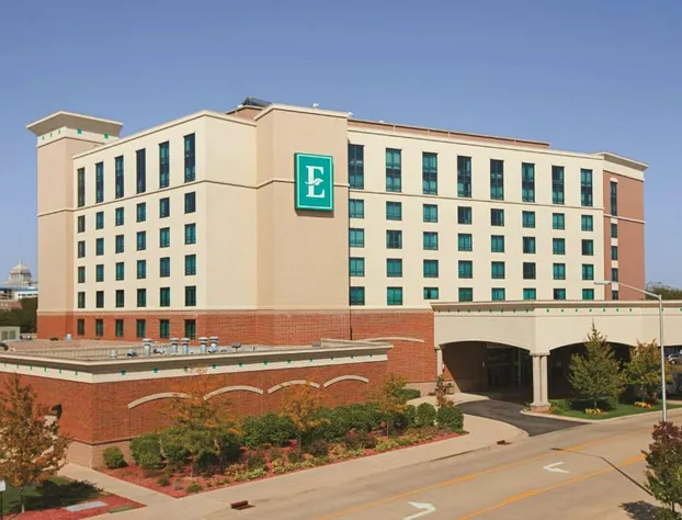 Embassy Suites by Hilton E Peoria Riverfront Conf Center hotel detail image 1