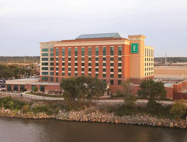 Embassy Suites by Hilton E Peoria Riverfront Conf Center hotel detail image 2