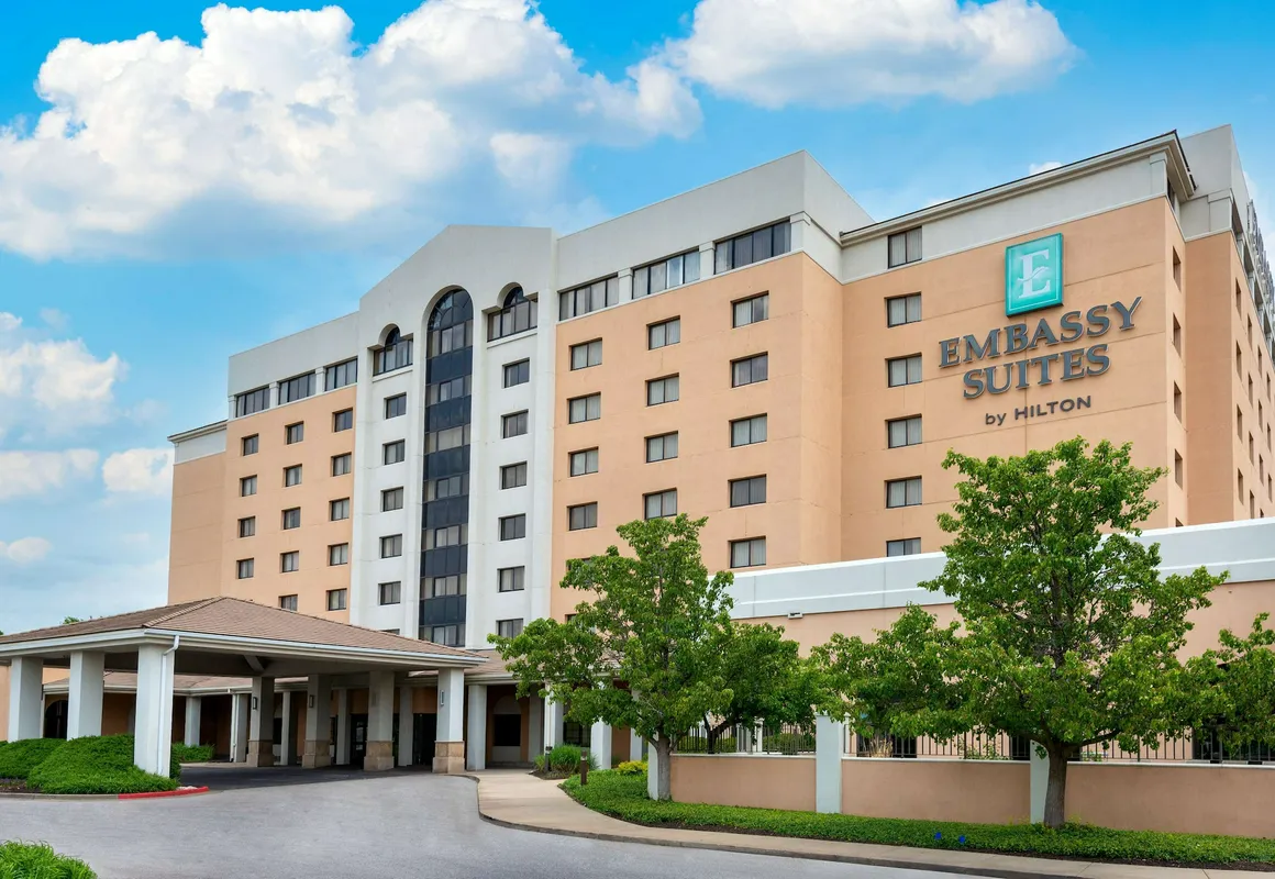 Embassy Suites by Hilton Kansas City International Airport hotel hero