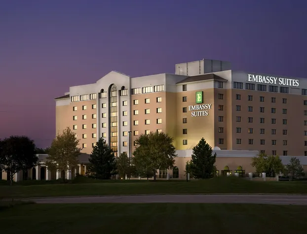 Embassy Suites by Hilton Kansas City International Airport hotel detail image 1