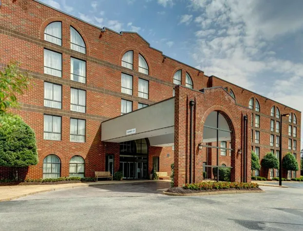 Embassy Suites Williamsburg hotel detail image 1