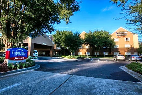 Fairfield Inn & Suites Jacksonville Airport hotel hero