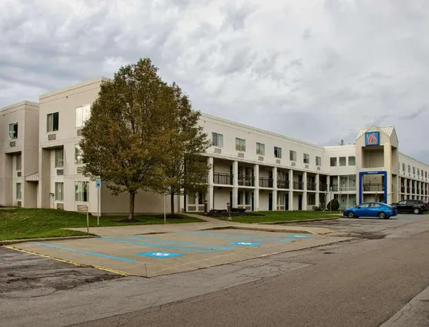 Motel 6 Buffalo, NY - Airport - Williamsville hotel detail image 3