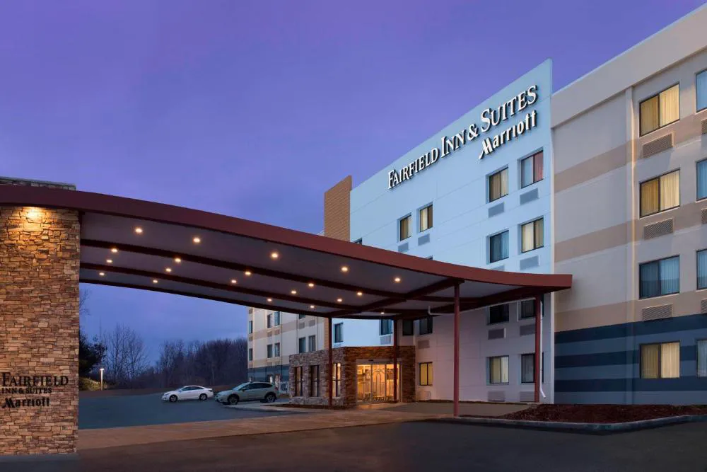 Fairfield Inn & Suites Albany East Greenbush hotel hero