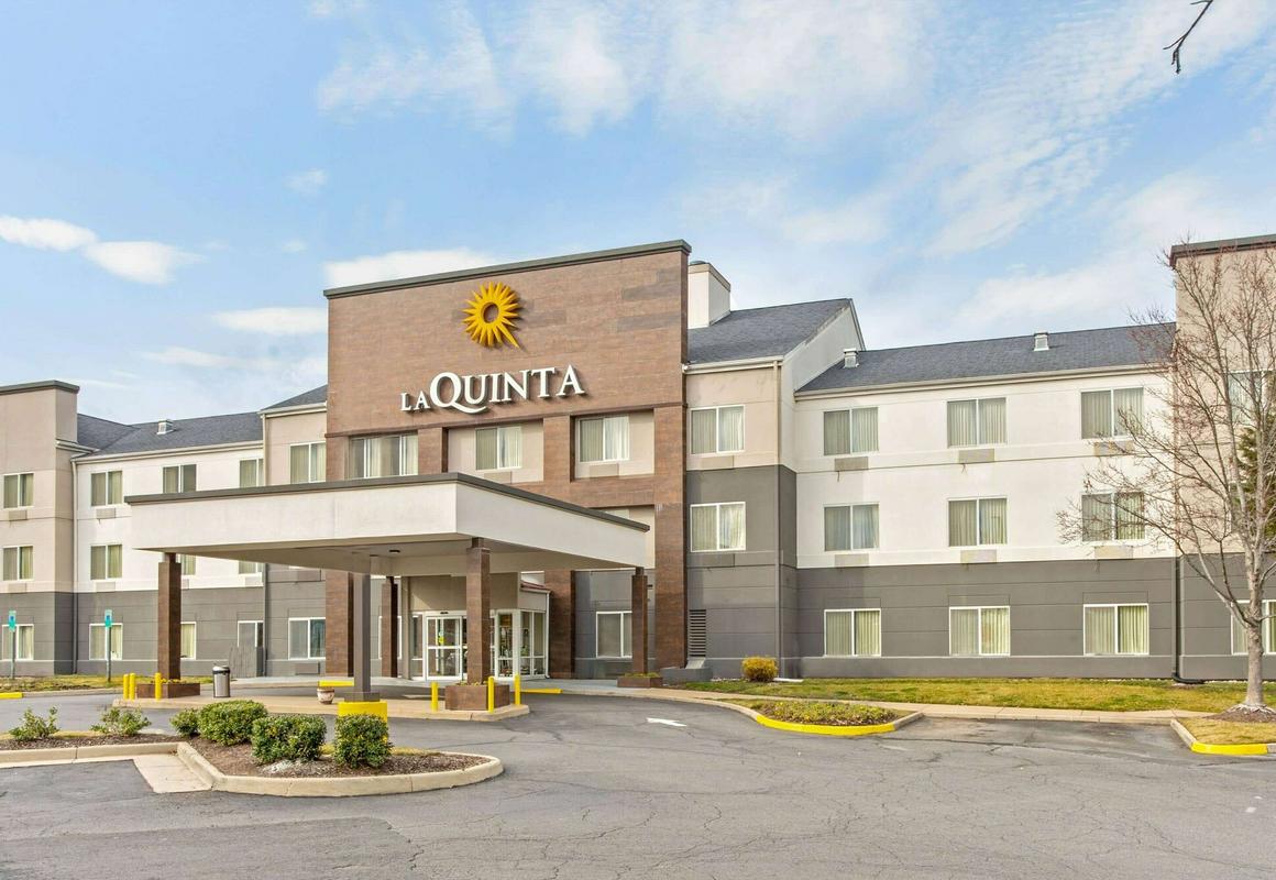 La Quinta Inn & Suites by Wyndham Manassas Battlefield hotel hero