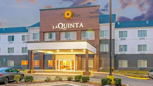 La Quinta Inn & Suites by Wyndham Manassas Battlefield hotel detail image 2