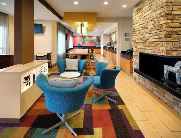 Fairfield Inn and Suites by Marriott Indianapolis Airport hotel detail image 3