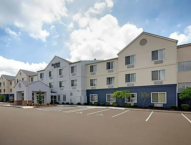 Fairfield Inn and Suites by Marriott Indianapolis Airport hotel detail image 1