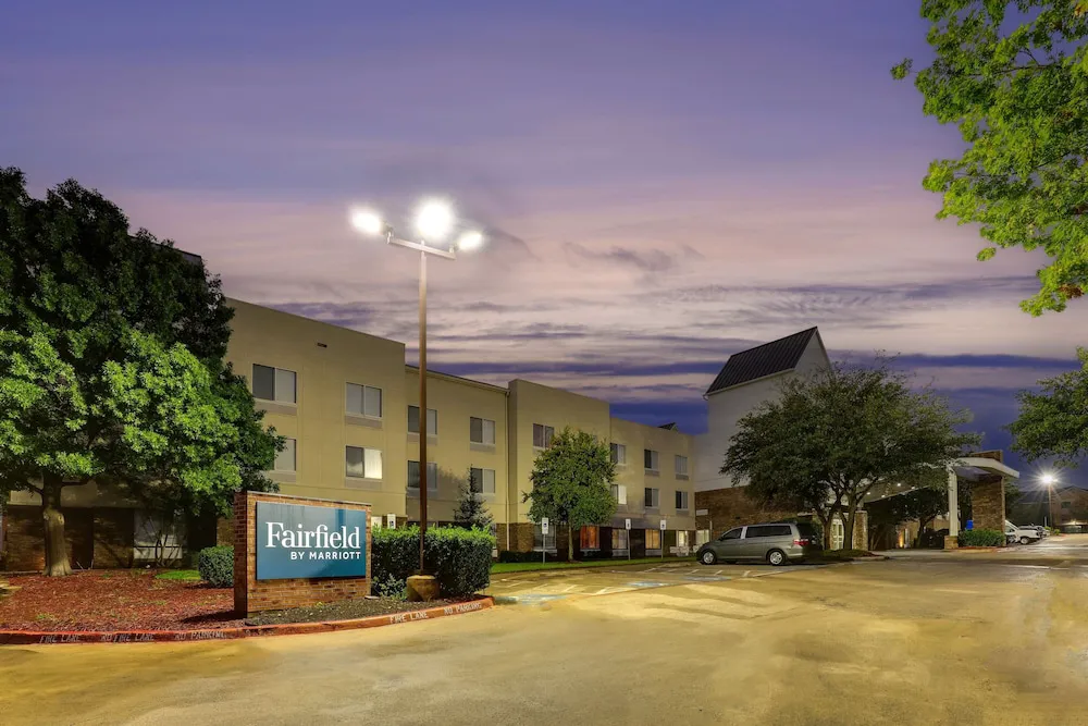 Fairfield Inn & Suites by Marriott Dallas Las Colinas hotel hero
