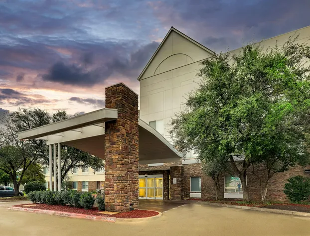 Fairfield Inn & Suites by Marriott Dallas Las Colinas hotel detail image 2