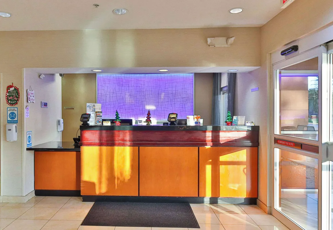 Comfort Inn & Suites Houston North - Spring hotel hero