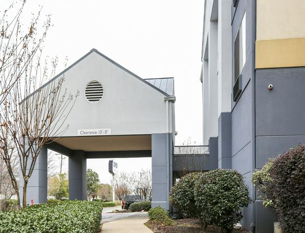Quality Inn & Suites hotel detail image 2