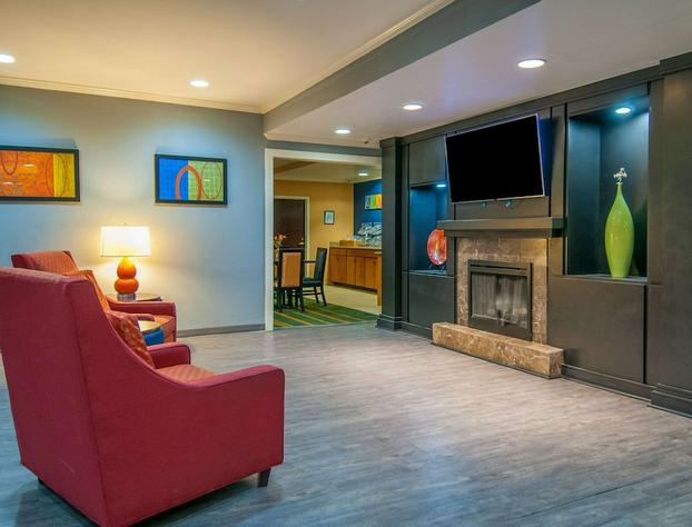 Quality Inn & Suites hotel detail image 4