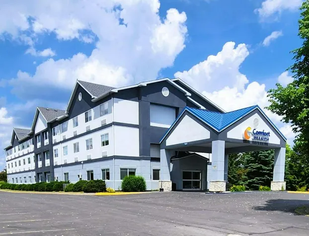 Comfort Inn & Suites Liverpool - Syracuse hotel detail image 1