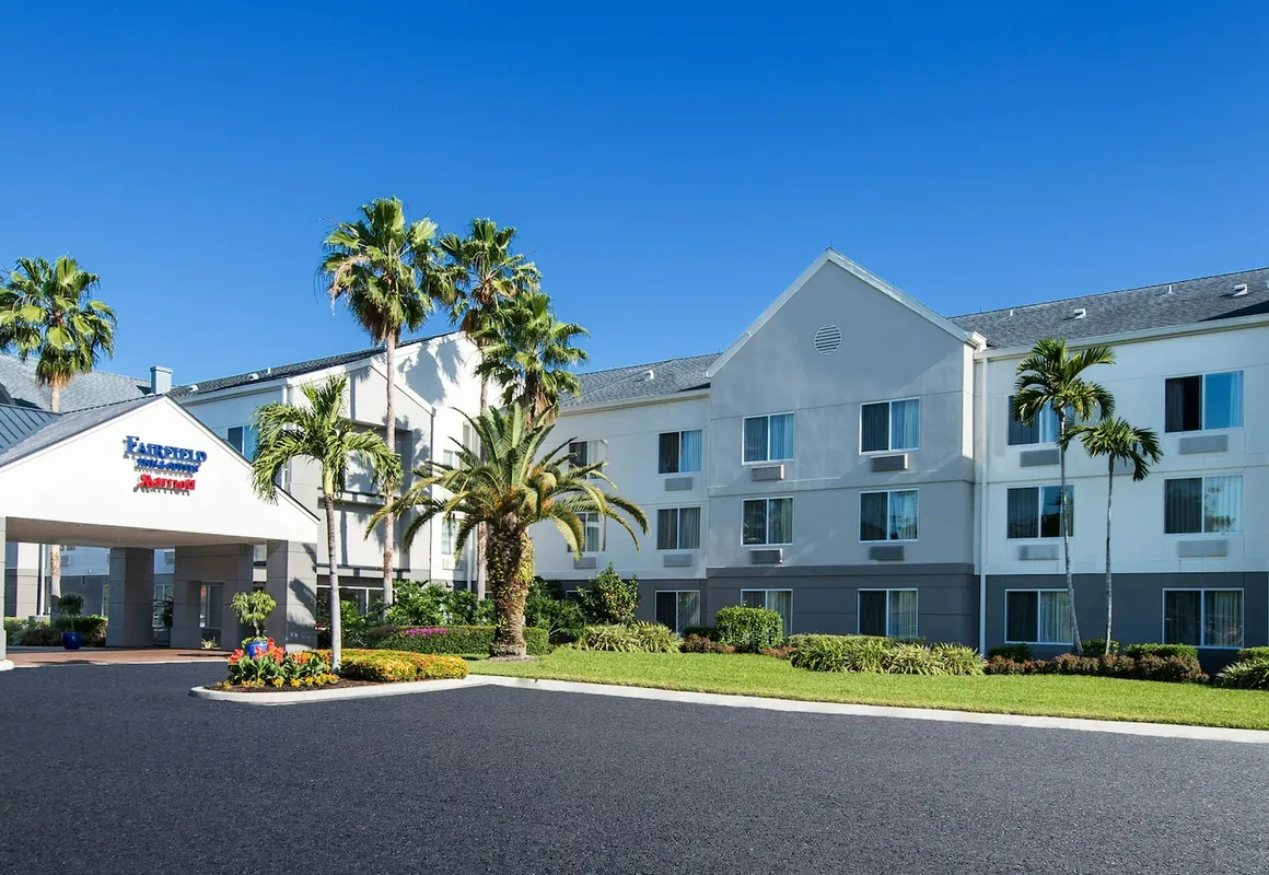 Fairfield Inn & Suites by Marriott Ft. Myers/Cape Coral hotel hero