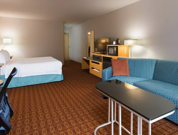 Fairfield Inn & Suites by Marriott Ft. Myers/Cape Coral hotel detail image 2