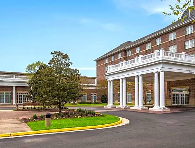 Hilton Garden Inn Suffolk Riverfront hotel detail image 1