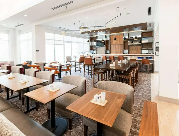 Hilton Garden Inn Fairfax hotel detail image 2