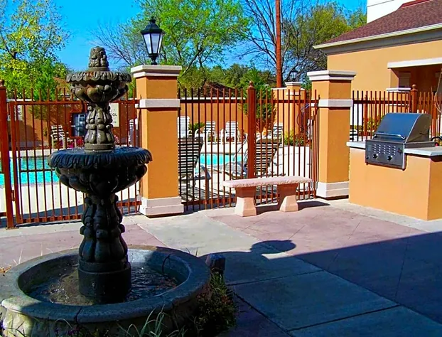 Homewood Suites by Hilton Laredo at Mall del Norte hotel detail image 3