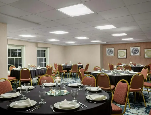 Homewood Suites by Hilton Kansas City-Airport hotel detail image 1