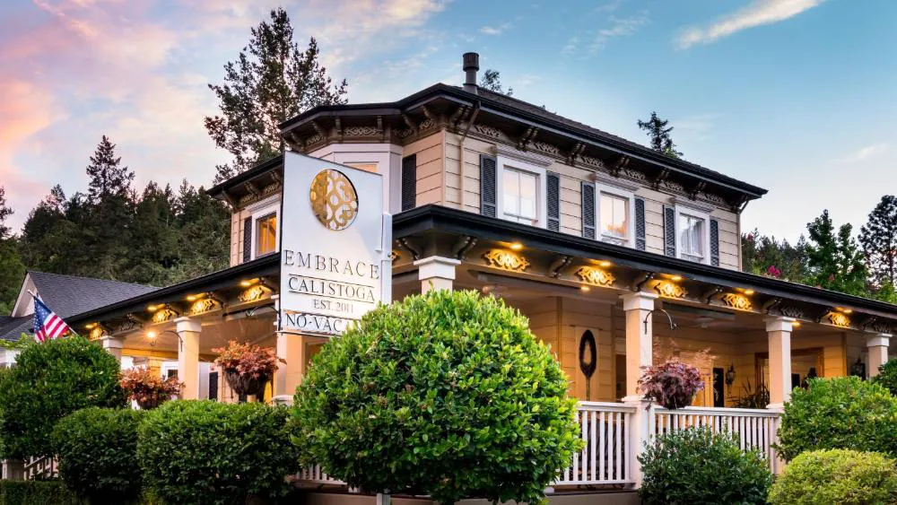 Embrace Calistoga hotel hero